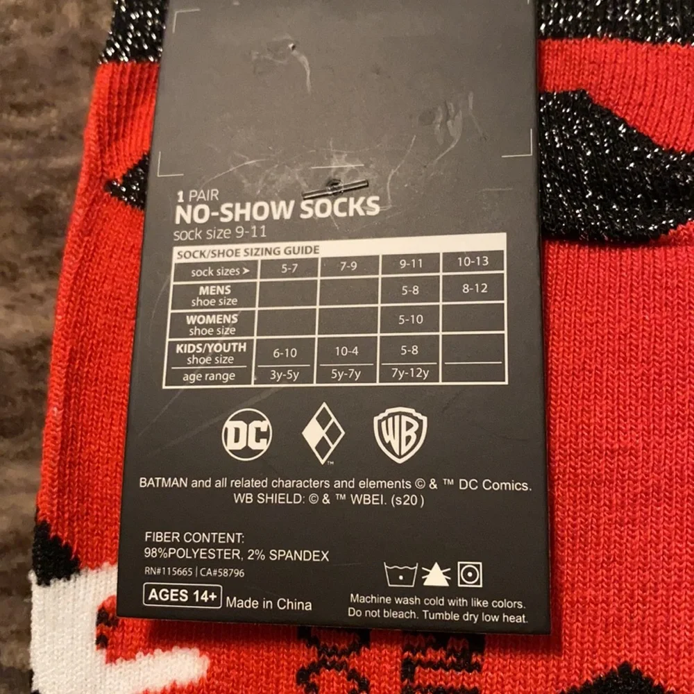 2/$12 DC Comics‎ Harley Quinn Mad Love Socks